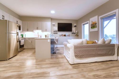 Halifax House | 1 Bed - King size Nature to City Getaway