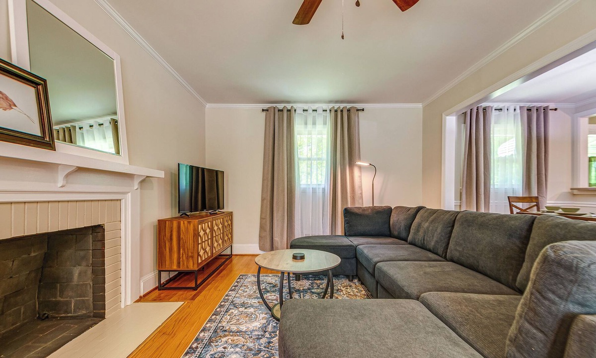 Cary House | 1 Mi to Dtwn Cary: Family Home w/Spacious Yard