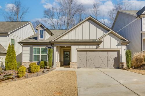 Flowery Branch House | 1 Mi to Lake Lanier: Modern Home w/Patio & Yard!