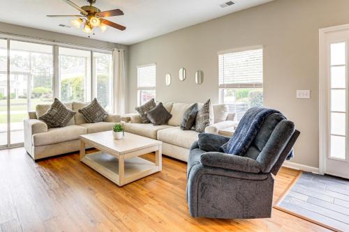Red Hill House | < 1 Mi to Legends Golf Resort: Condo w/Pool!