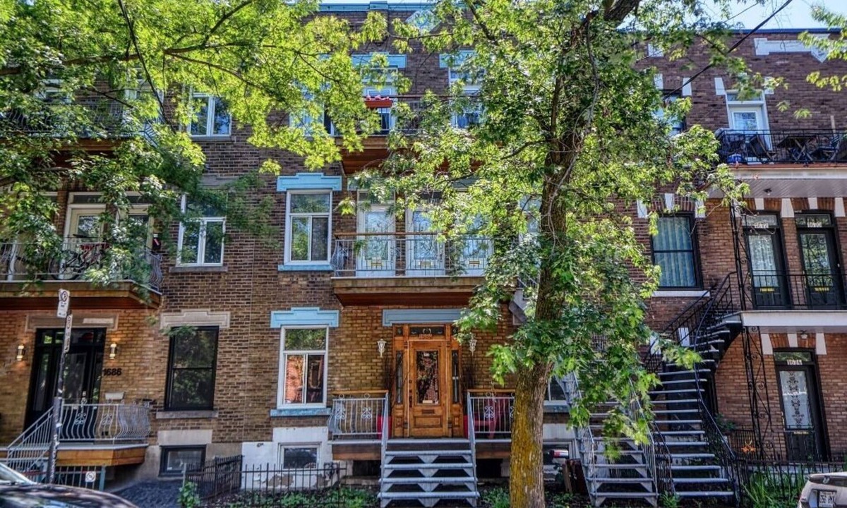Plateau Mont Royal Apartment | #156 - Montreal-Style Furnished APT with Balcony