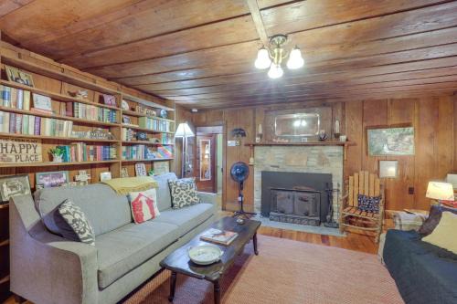 Linville Falls House | 17 Mi to Sugar Mountain: ‘Tensie’s Cottage’