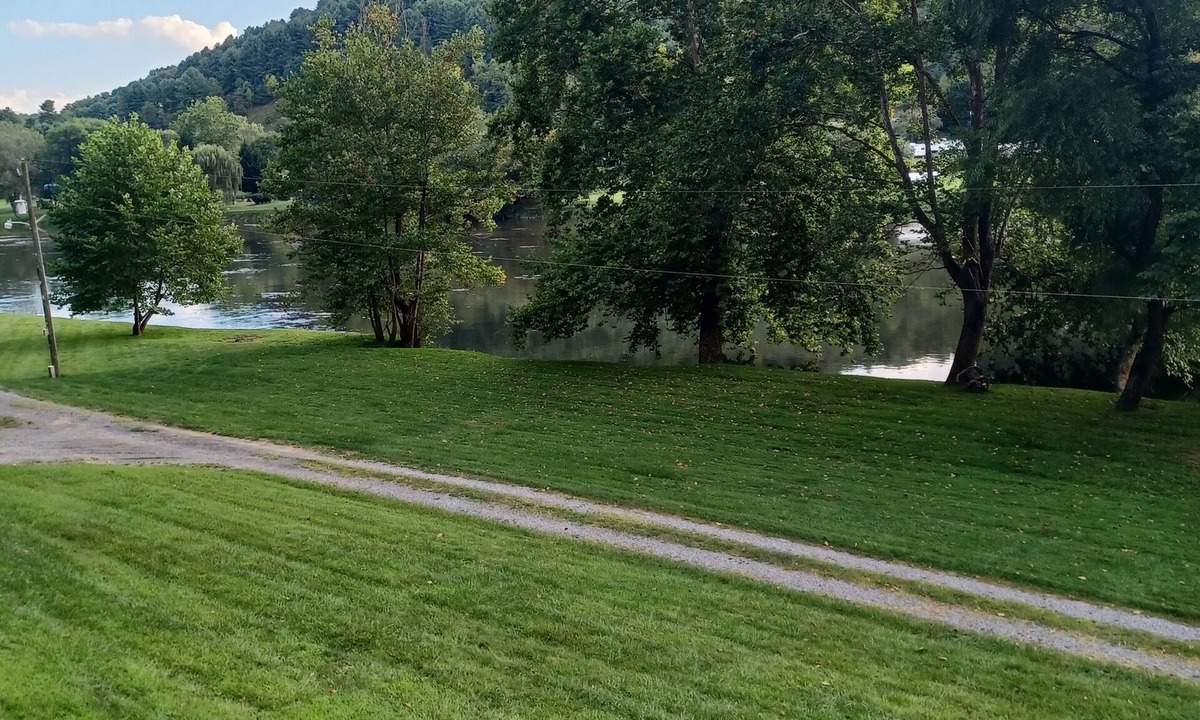 Old Town House | 3 Story House on New River
