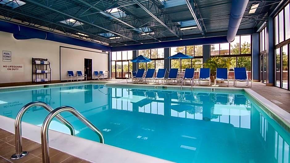 Northeast Virginia Beach Hotel | 3-Star Hotel ∙ DoubleTree by Hilton Virginia Beach