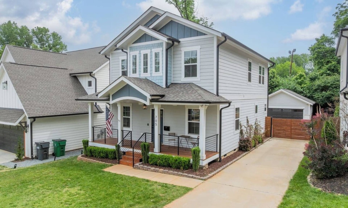 Enderly Park House | 6 Beds-Center City-Bank of America Stadium