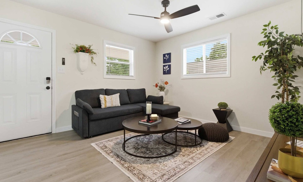 East Durham House | 7 Min Walk to Golden Belt | 8 Min to Hospital