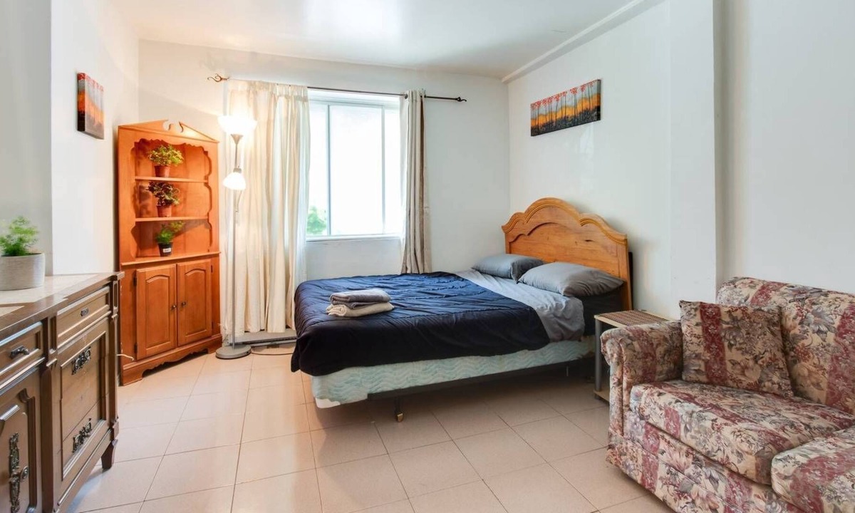 Ville-Marie Apartment | (8 berri ) Studio Downtown ( metro berri uqam)
