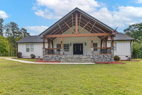 New Hill House | 8 Mi to Jordan Lake: Spacious New Hill Home