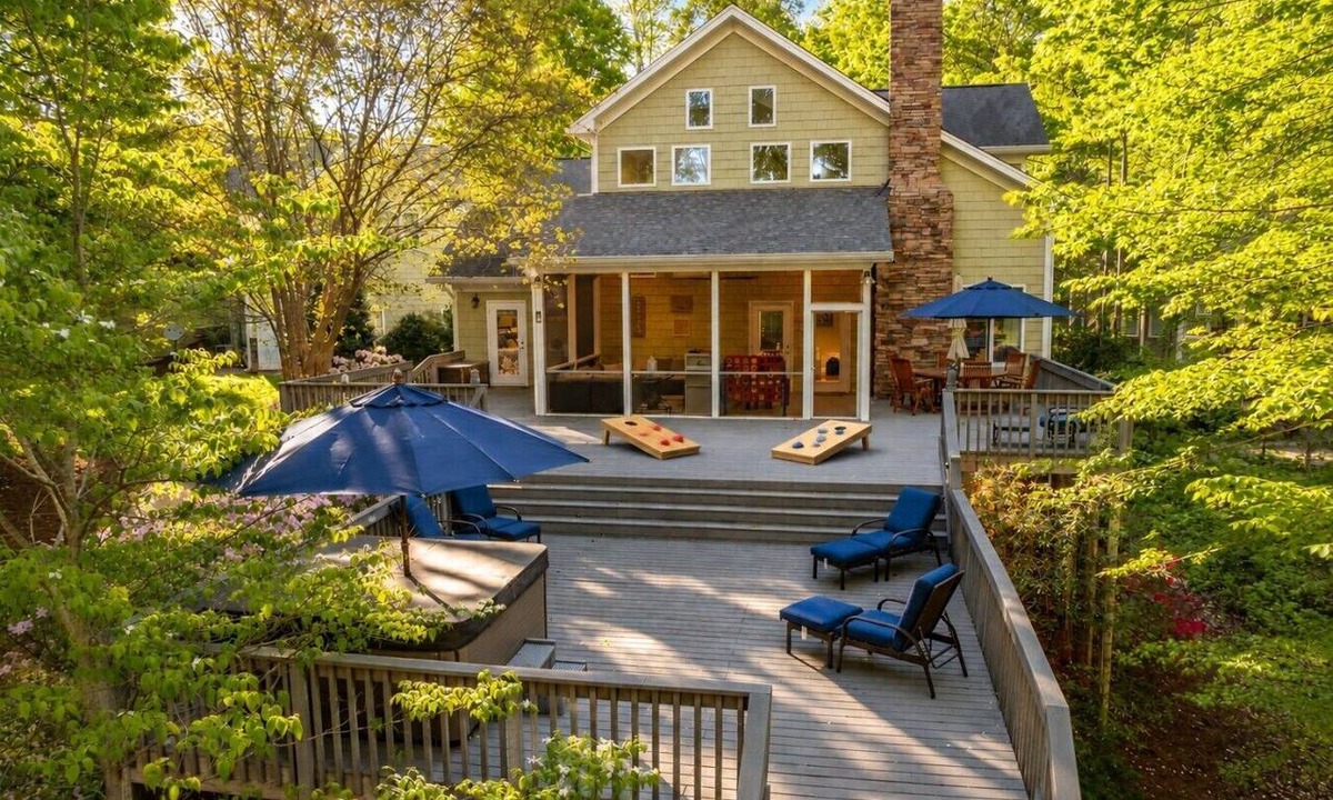 Macon House | Absolute Dream, Prime Location: Pool Table & Sauna