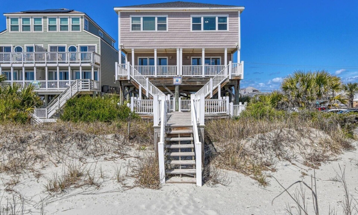 Garden City House | Against The Wind Side B, Oceanfront Home, Awesome view of Garden City Pier