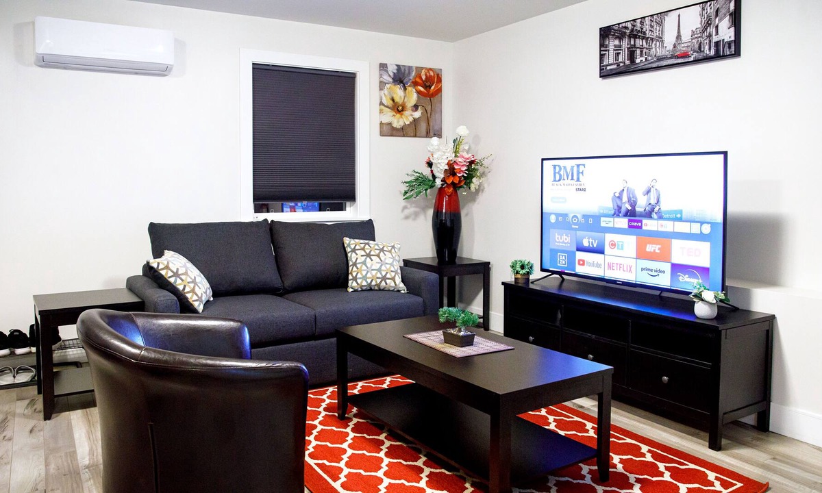 Halifax Apartment | Amba Exquisite-Comfy & Private Suite in Halifax