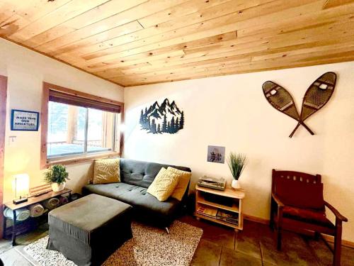 Okanagan-Similkameen Apartment | Apex Lookout Hiking Basecamp with Hot Tub