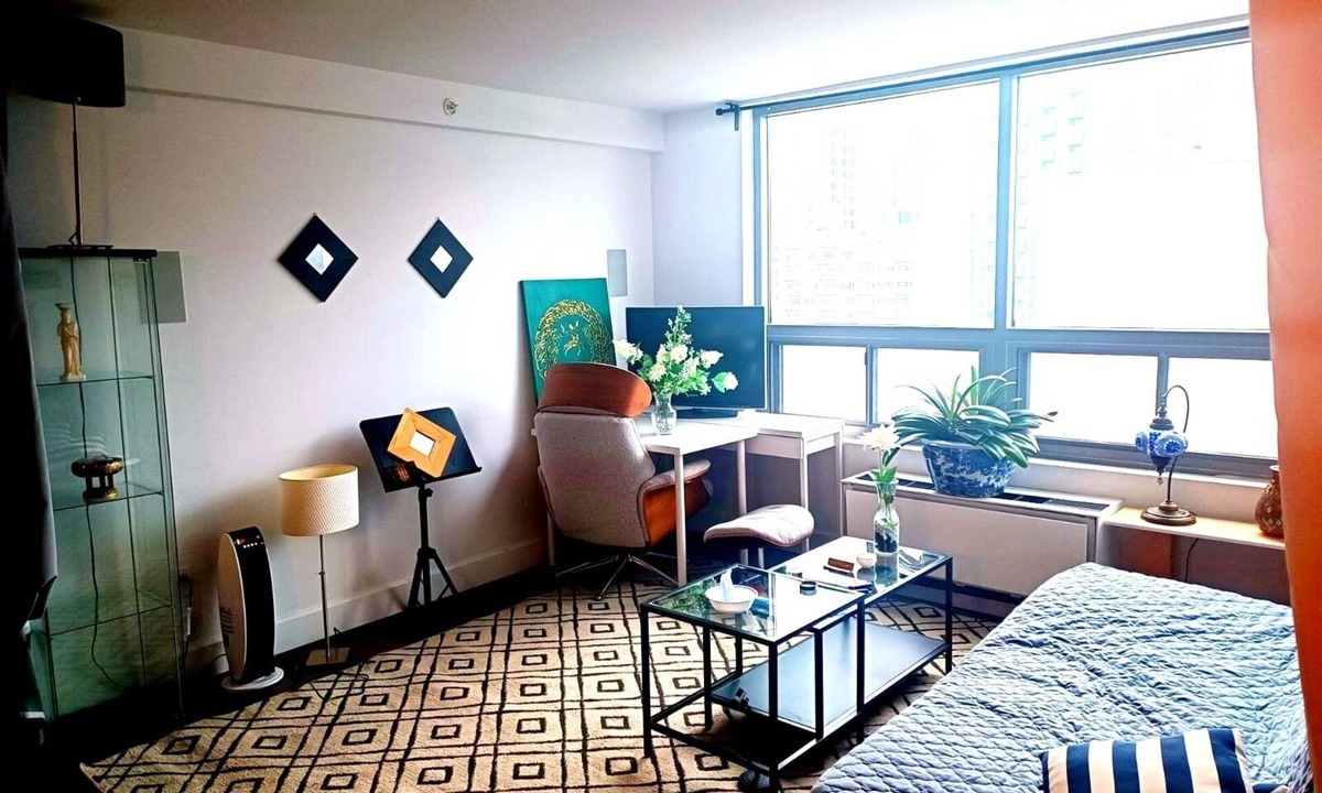 Shaughnessy Village Apartment | Apt design condo - Atwater Market& city view