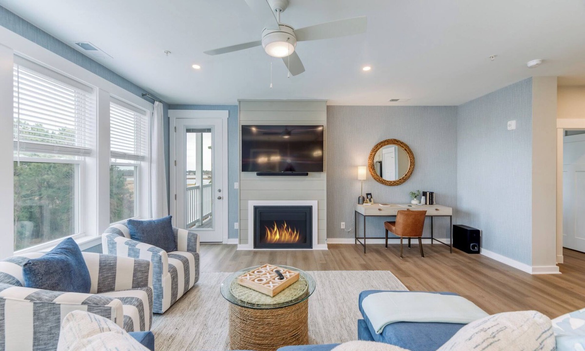 Bermuda Bay Condo | Aquamarine Anchorage 3 Bedroom Condo at Hamilton Cay Reserve