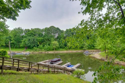 Scottsville House | Barren River Lake Home w/Boat Dock + Grill!