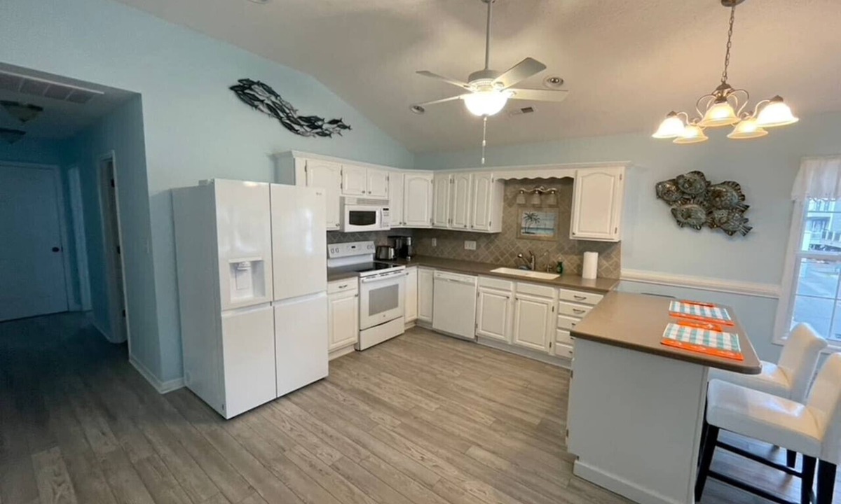Surfside Beach House | Beach House w/Elevator-Limo Golf Cart-Pet Friendly-Ocean Lakes