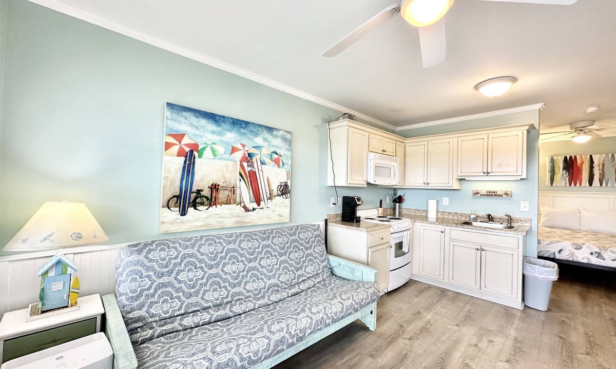 Atlantic Beach Condo | BEACHSIDE COMMUNITY 2nd Floor Private Beach Access Pool Kitchen BBQ Grills
