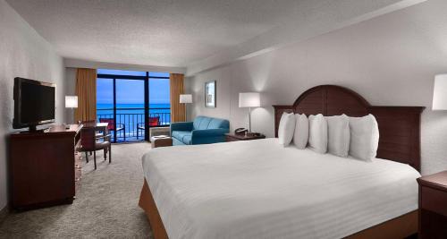 Crescent Beach Hotel | Best Western Ocean Sands Beach Resort