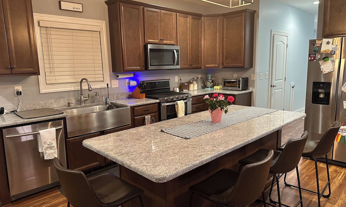 Blacksburg House | Blacksburg Getaway - minutes from campus