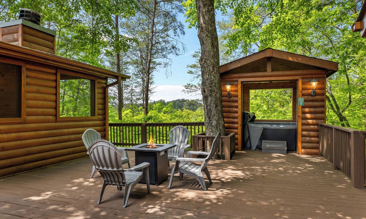Williamstown Cabin | Blue Ridge Cabin with Hot Tub. Pet Friendly. Game Area.Amazing Views!