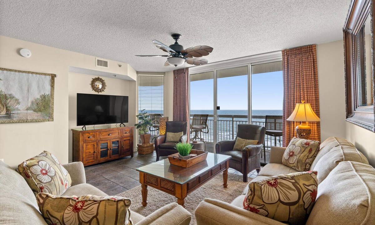 Crescent Beach Condo | Book your next family vacation at this beautiful beach front condo!
