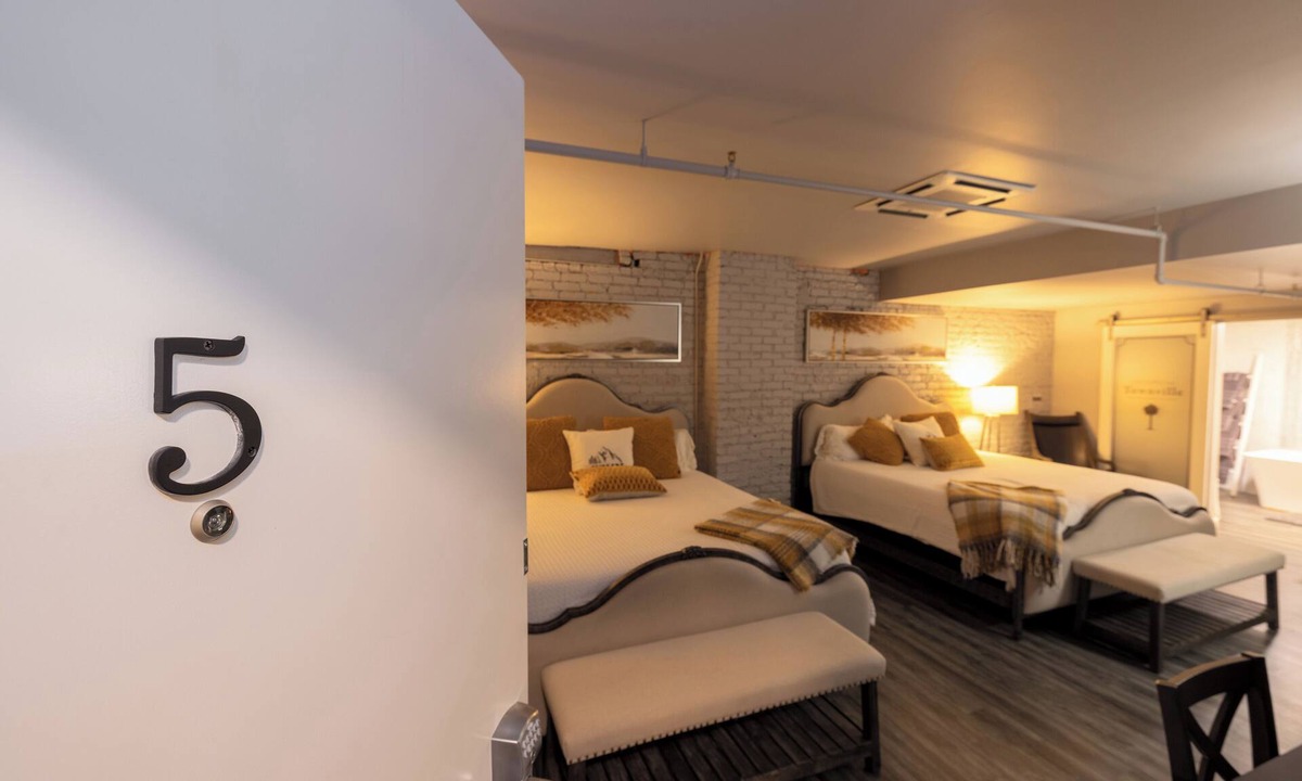 Seneca Hotel | Boutique hotel in historic downtown Seneca. Room #5, two King beds.