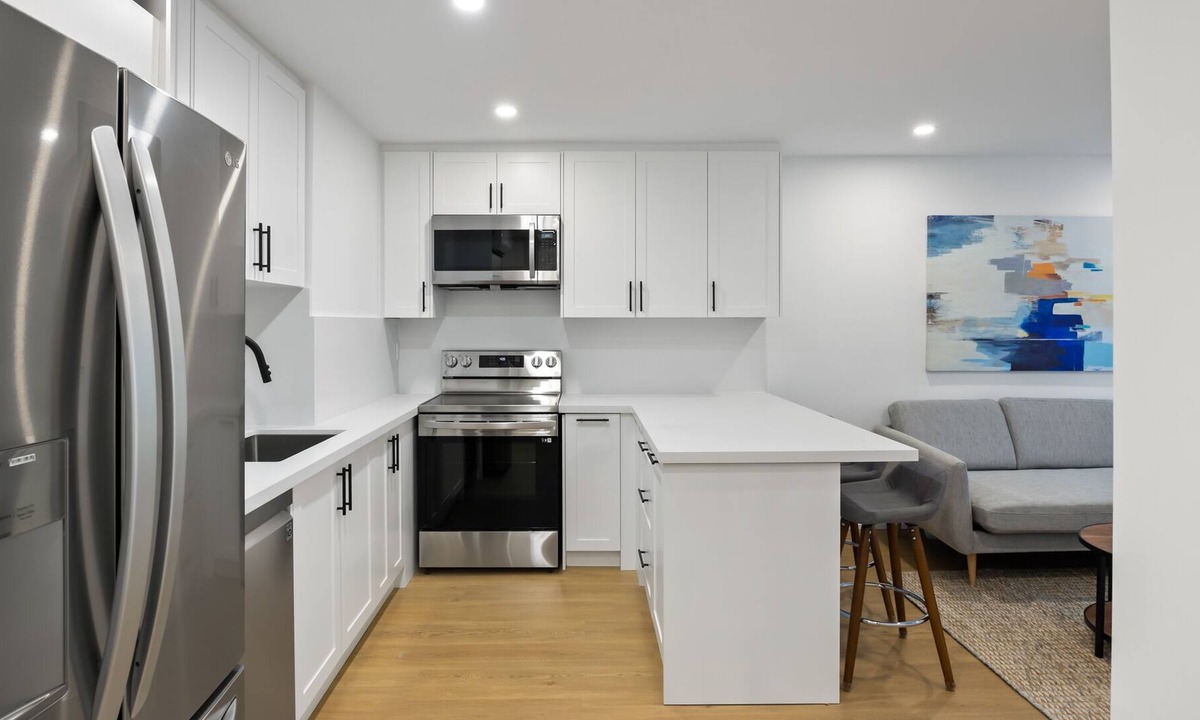 Forest Hill South Apartment | Brand New Modern 2 Bedroom Unit in the heart of Midtown