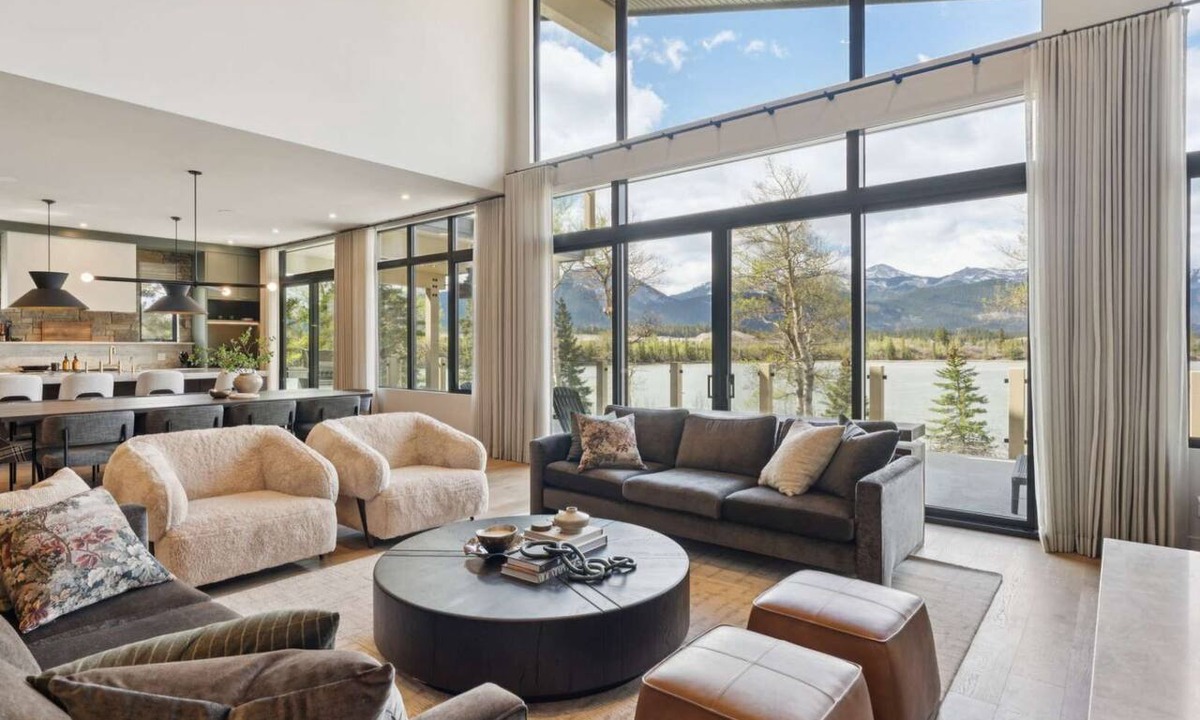 Kananaskis House | Canmore - Sisu Lodge