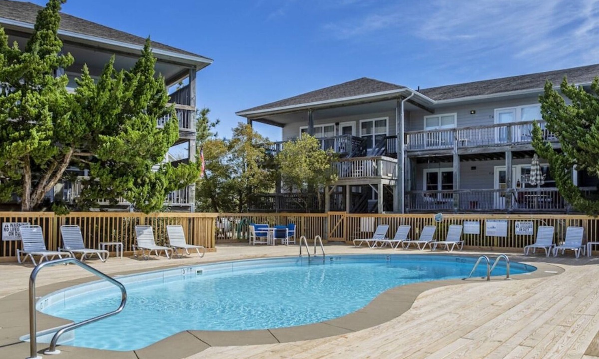 Ocean Sands Condo | Carolina Sunshine 3 Bedroom 2 Bath Condo