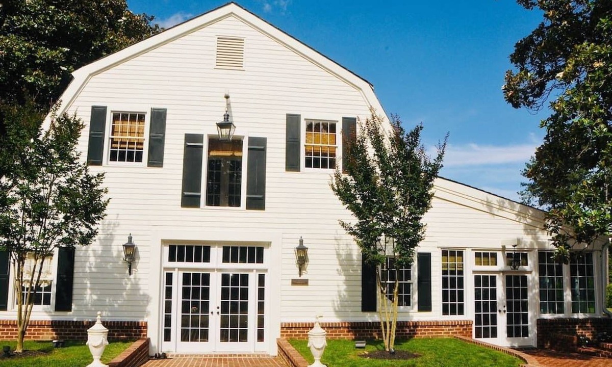 New Kent House | Carriage House at Cumberland Estate RIVERFRONT!