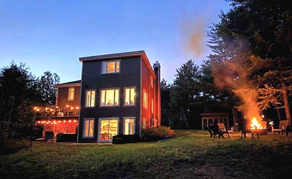 Mauricie House | Chalet Espace Boréal : spa, plage, billard