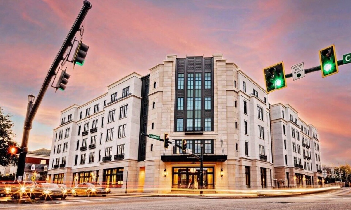 Ansonborough Condo | Charleston | Historic City Retreat | Gym + Downtown | 2BR