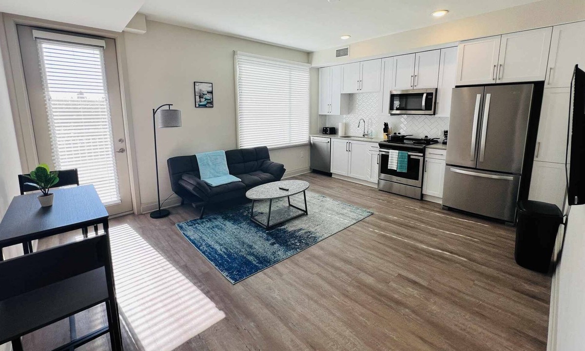 Westside Apartment | Charming 1BD 1BA Haven in Historic Charleston, SC - Your Perfect Getaway Awaits!