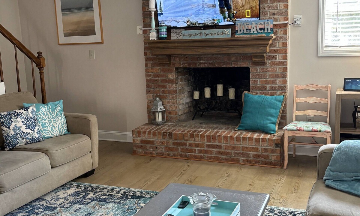 Windy Hill House | Charming 3-bedroom house in North Myrtle Beach with AC, WiFi, pool and hot tub