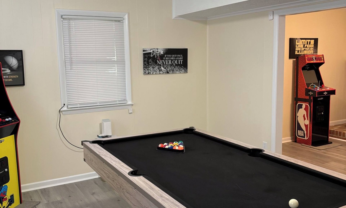 Petersburg House | Charming 3-bedroom house with AC and big yard in Petersburg,VA