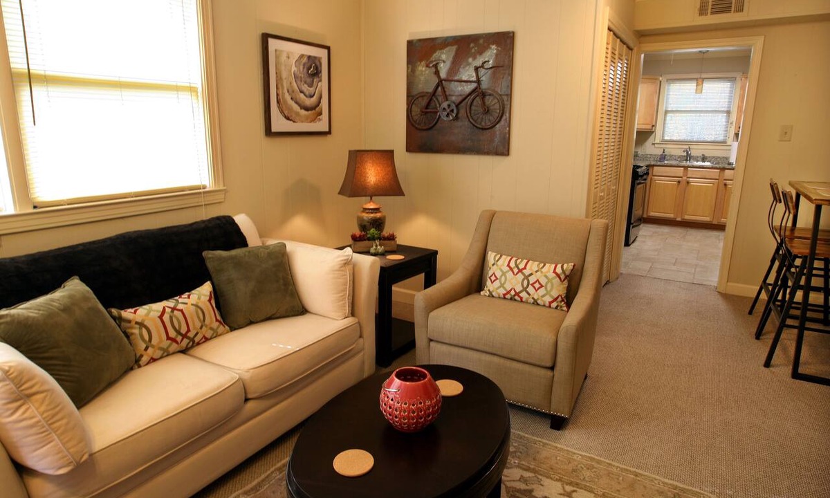 University District Apartment | Charming and Cozy Living in the Brown Door Cottage