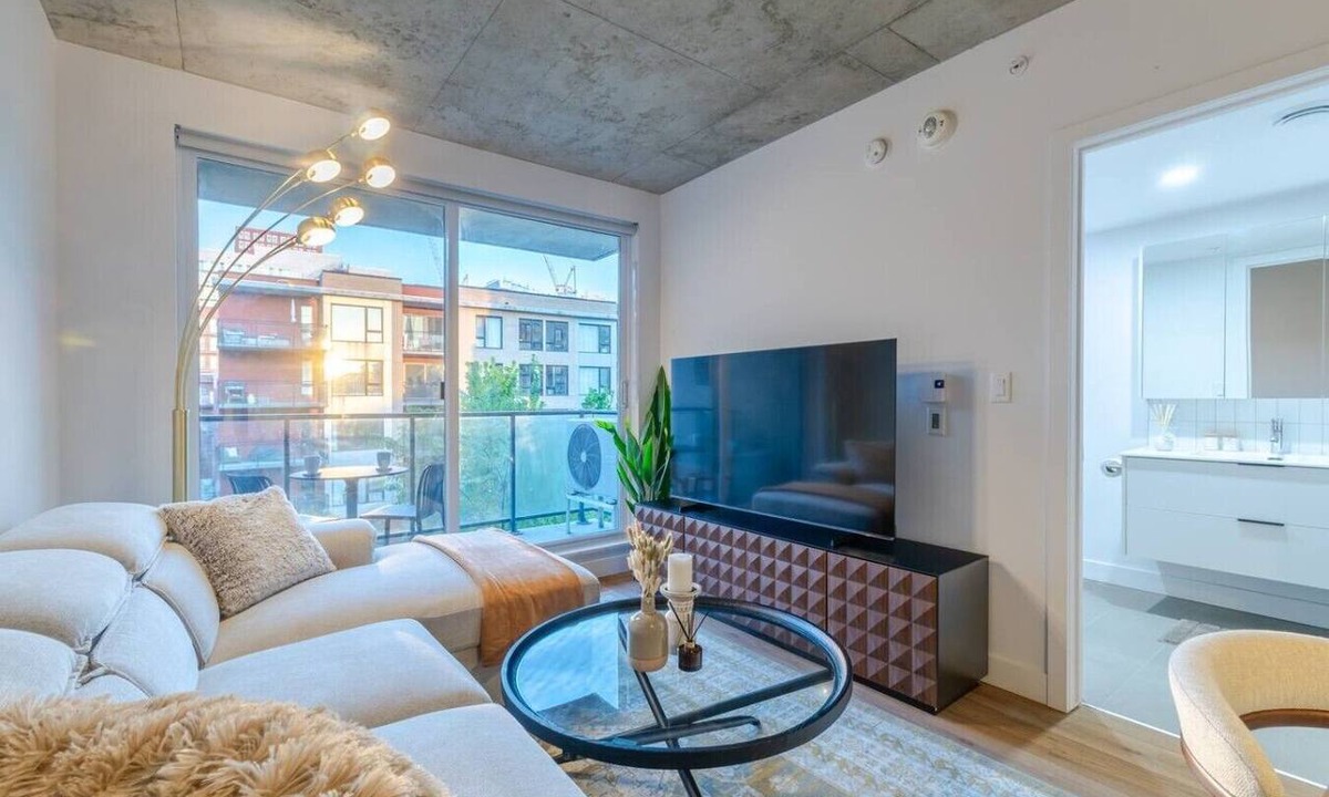 Sainte-Marie Apartment | CityGlow Montréal w/Free Parking
