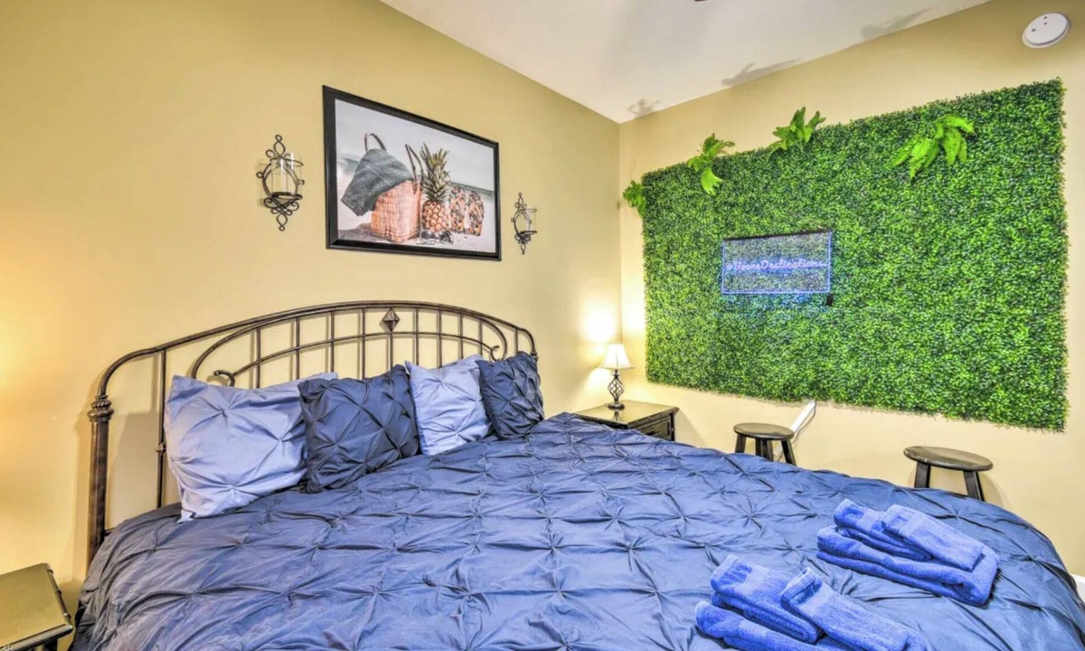 Central Myrtle Beach Condo | Coastal Condo Getaway Near the Beach