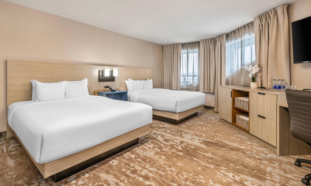 Laval Hotel | Comfort Inn Laval
