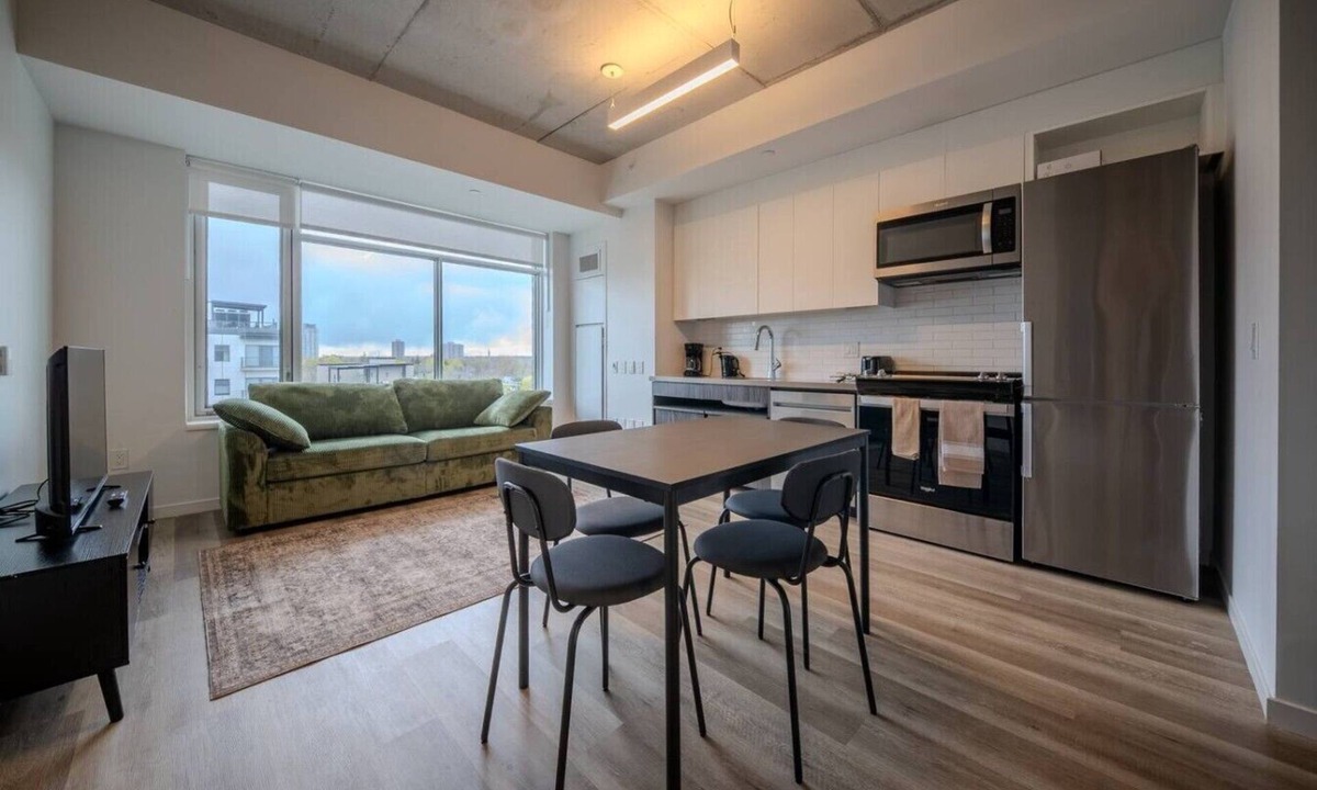 Hintonburg Apartment | Condo in the heart of Westboro