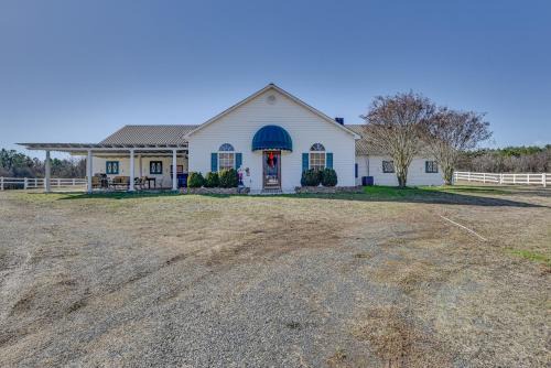 North Carolina Piedmont House | Countryside Cabin Rental ~ 10 Mi to Wadesboro!