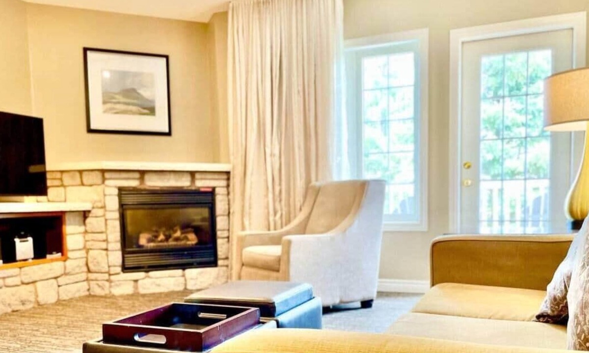 Oro-Medonte Apartment | Cozy 1-Bedroom Romantic Retreat with full Kitchen