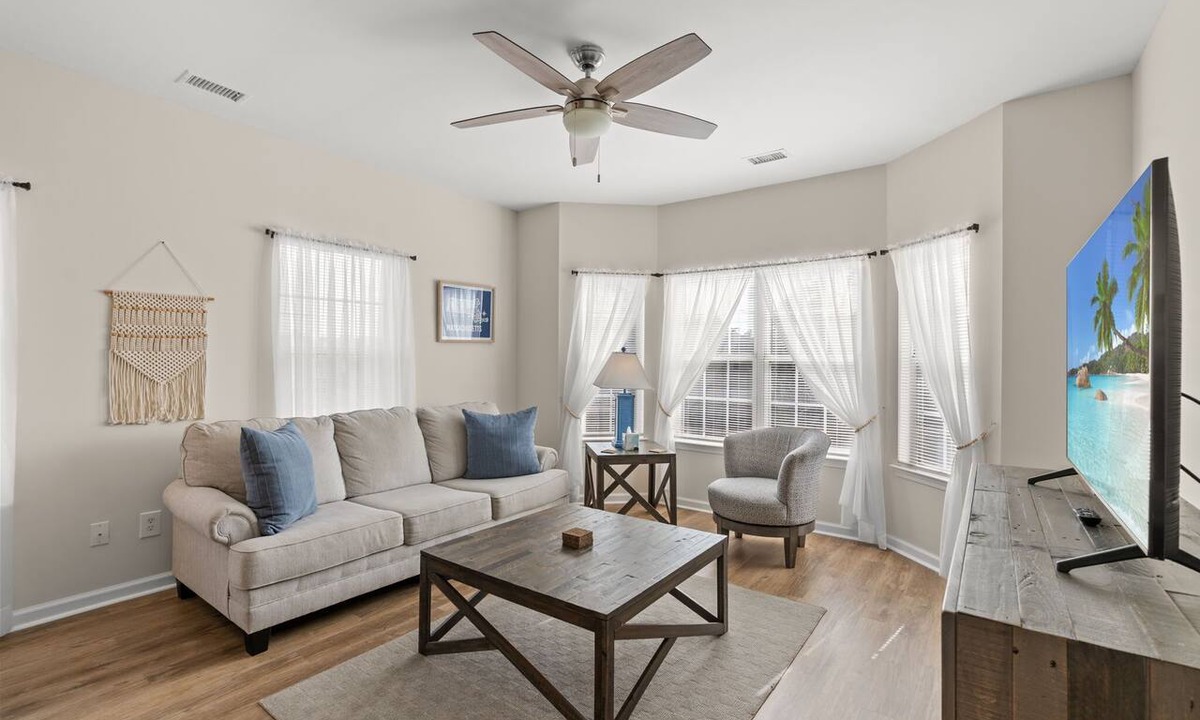 Red Hill Condo | Cozy 2BR at Legends Golf Resort | Pool and Tennis