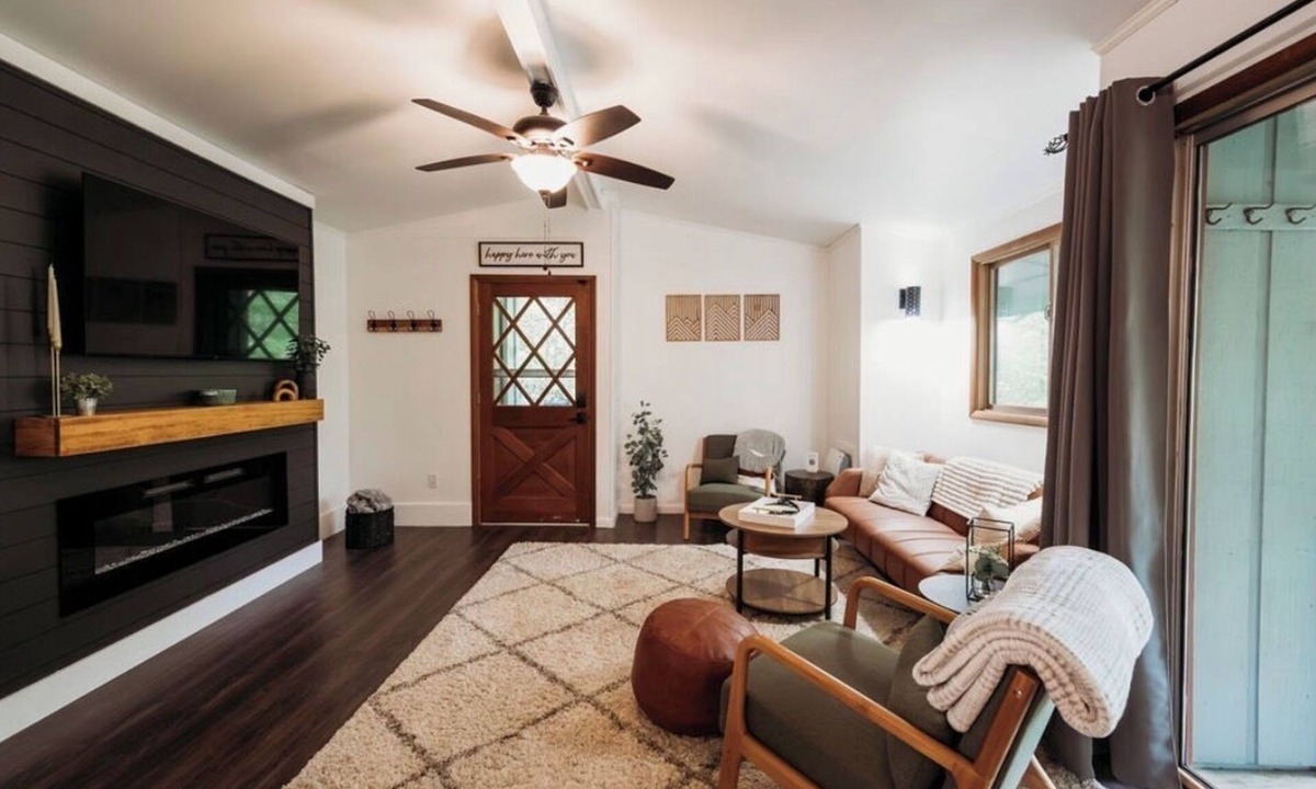 Mill Ridge Cabin | Cozy 3-bedroom treehouse in Banner Elk minutes from hiking, skiing & more!