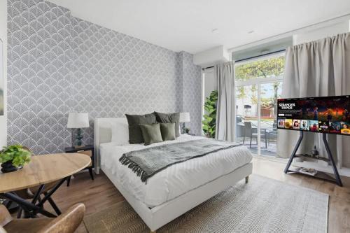 Fort York Apartment | Cozy City Studio Near Budweiser & BMO Stadium