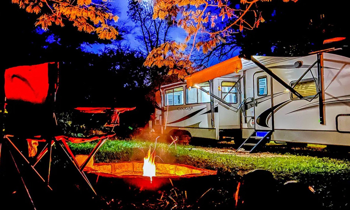 Mountain Rest House | Cozy Luxe RV: Your Foothills Haven on the Mountain