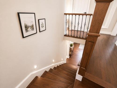 Willowdale House | Cozy Room North York Shared Bath Near Subway
