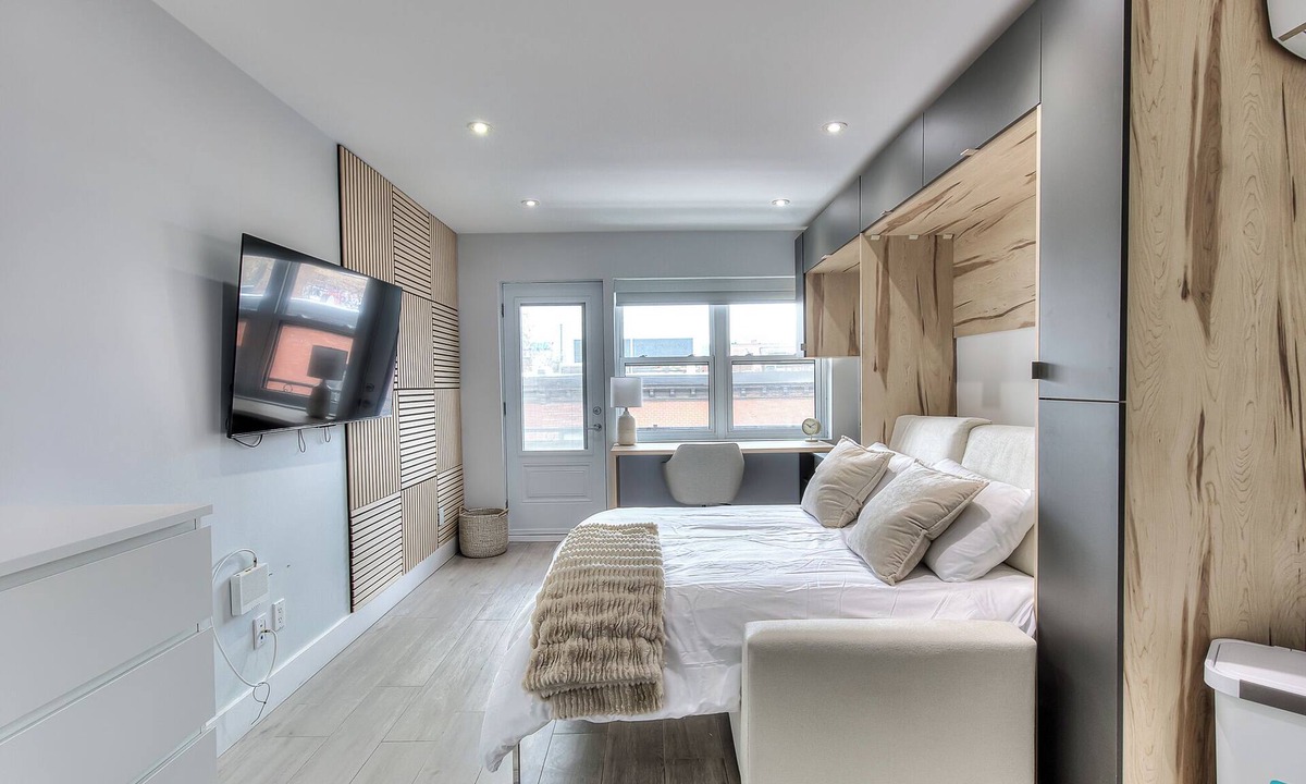 Milton Park Apartment | Cozy Studio with Murphy bed