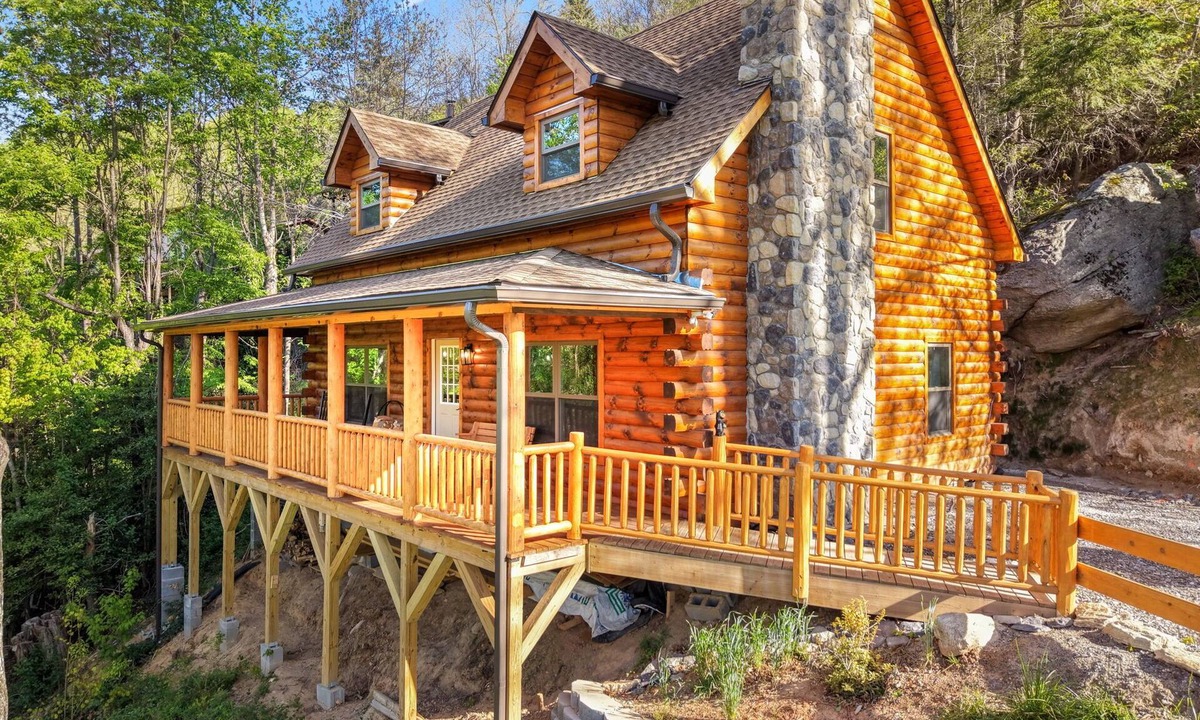 Valley Creek Run Cabin | CozyNest - Brand New, Fresh 3BR, 2.5BA Rustic Log Cabin with Views!