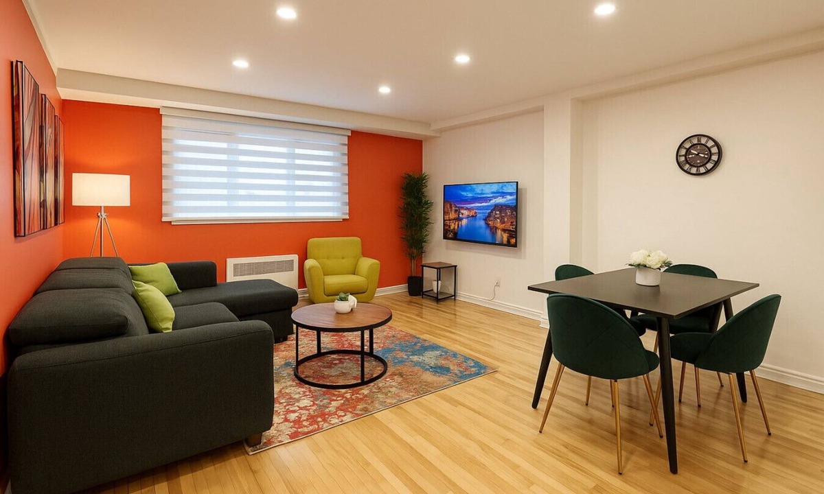 Cote-Des-Neiges—Notre-Dame-De-Grace Apartment | Cute & Cozy 1BR Travel Hub for Montreal Travelers